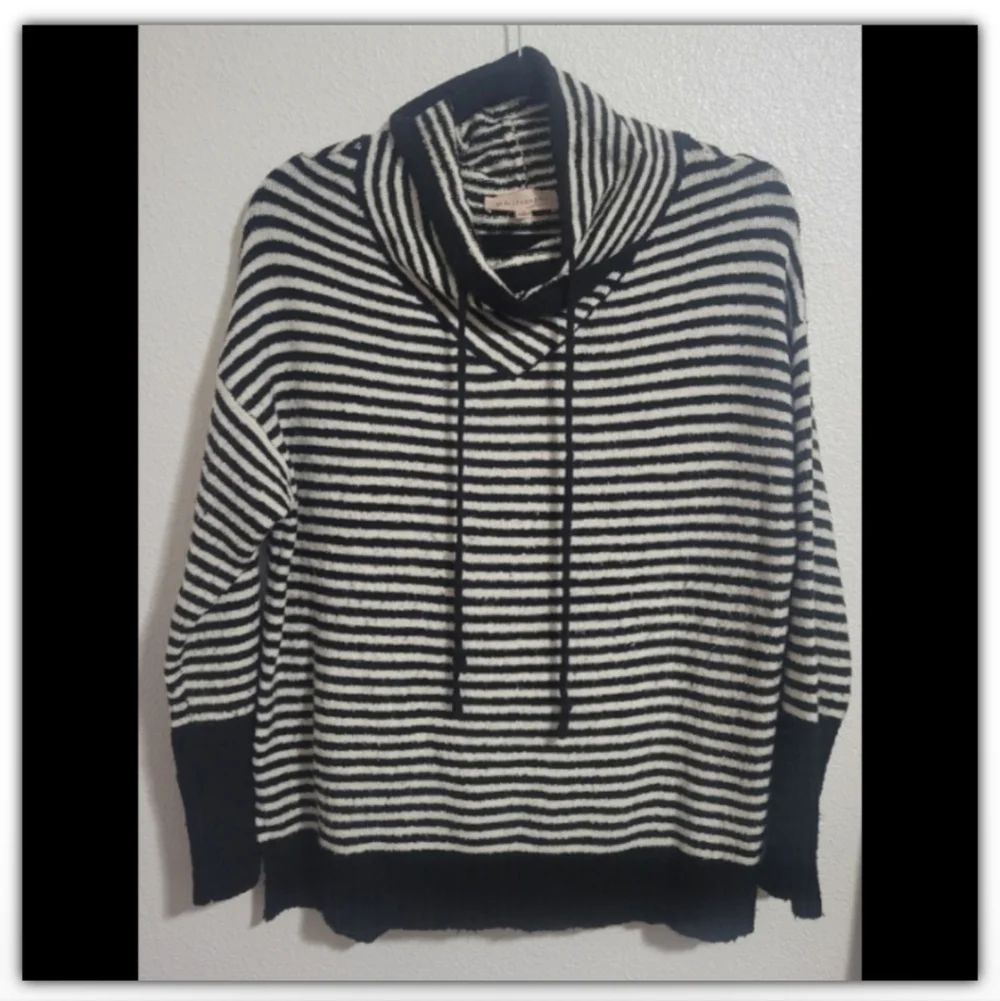 Philosophy sweater with stripes size small
